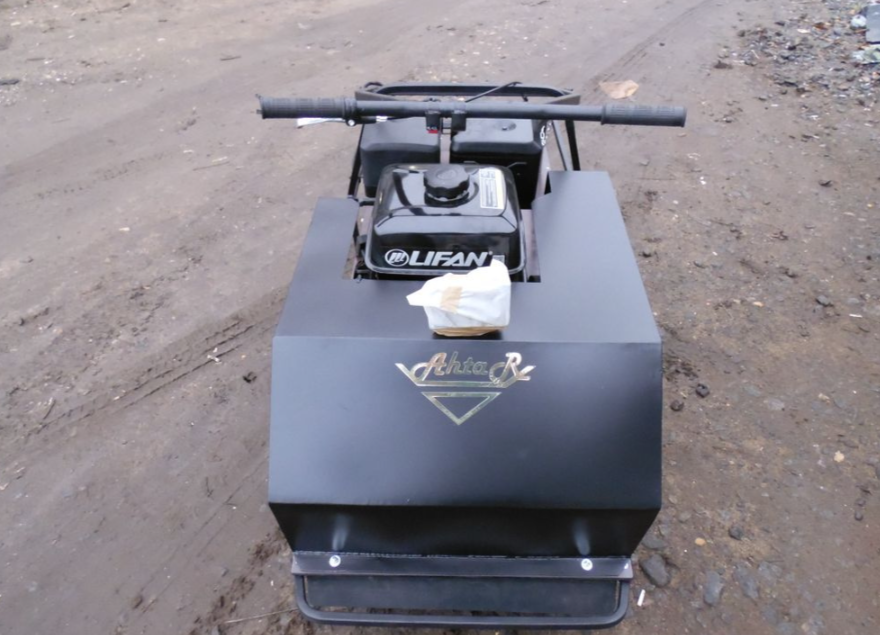 Мотобуксировщик AhtaR Зима 15 л/с с вариатором в Пскове