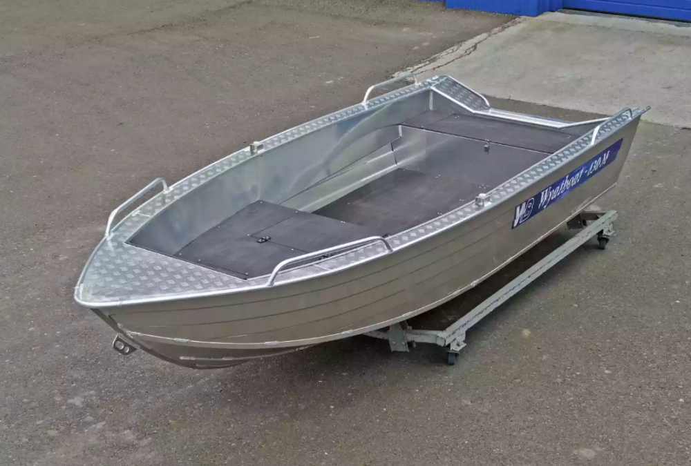 Алюминиевая лодка  Wyatboat-430М FISH в Пскове