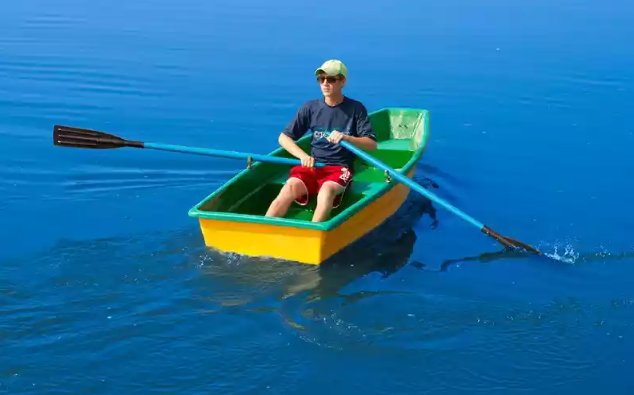 Стеклопластиковая лодка Малютка в Пскове