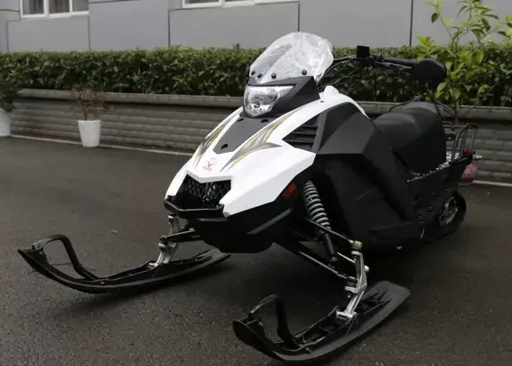 Снегоход ULAR 220 в Пскове