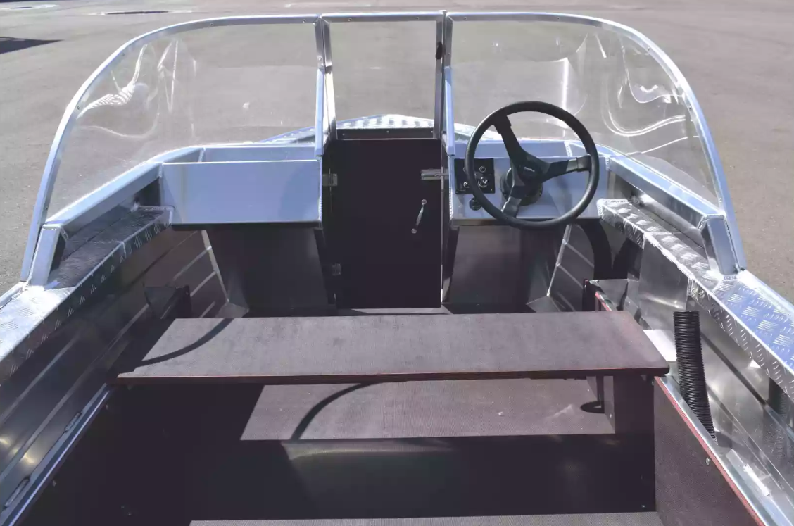 Алюминиевая лодка Wyatboat-390 DCM в Пскове