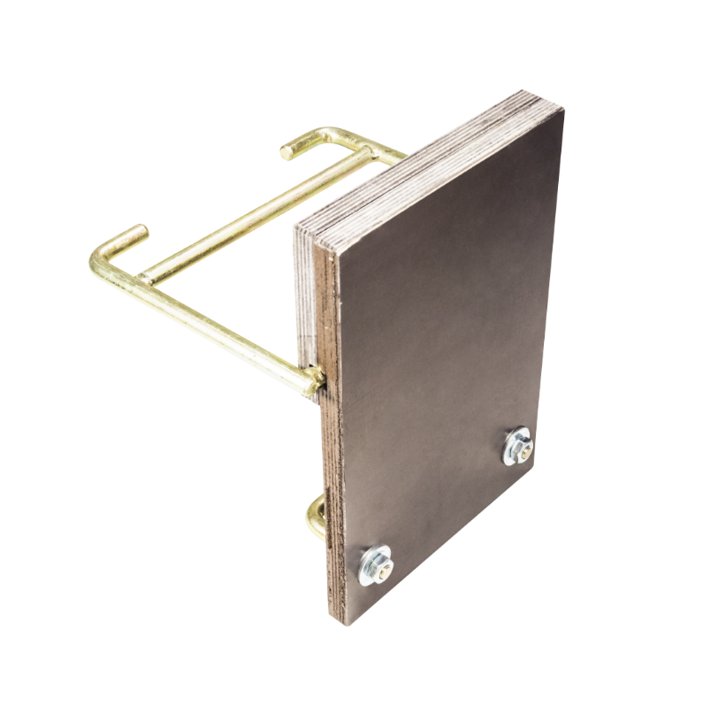 Навесной транец в Пскове