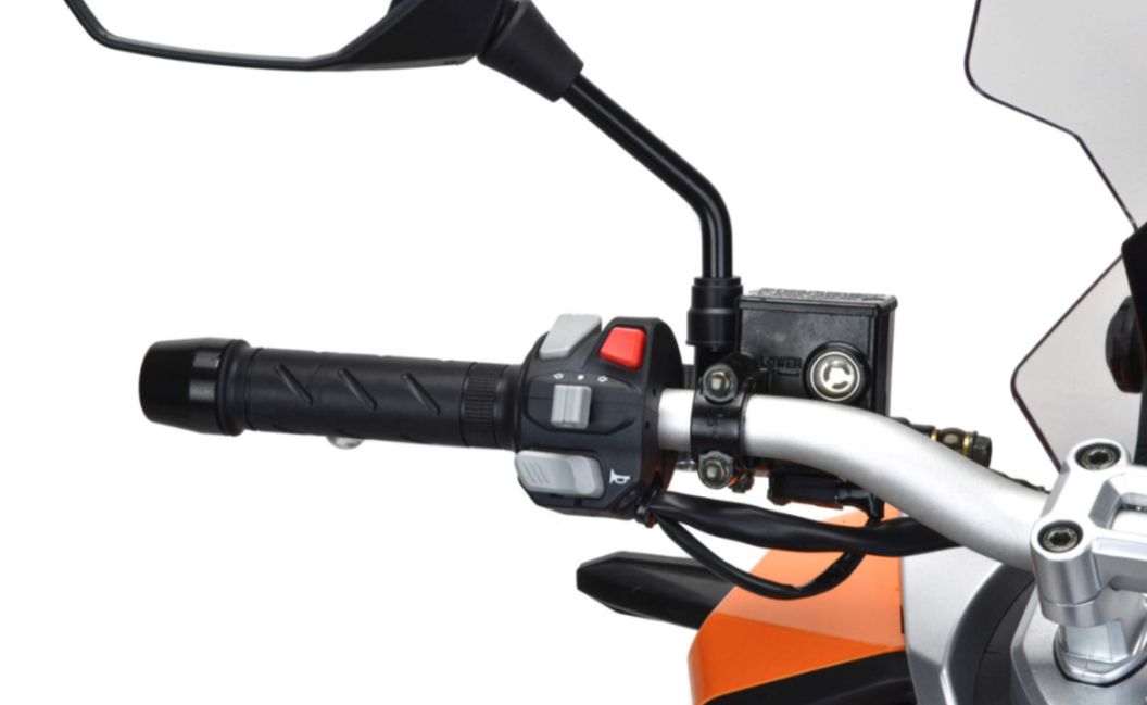 Скутер MOTOLAND (МОТОЛЕНД) T-MAX 150 в Пскове