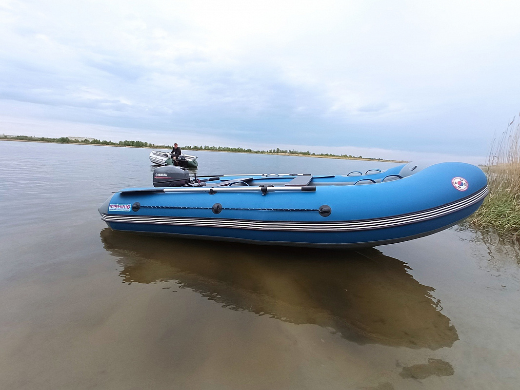 Лодка MISHIMO LITE 390 в Пскове