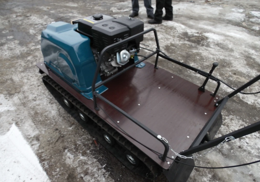 Мотобуксировщик AhtaR LR13 с реверс-вариатором Буран (задний ход) в Пскове