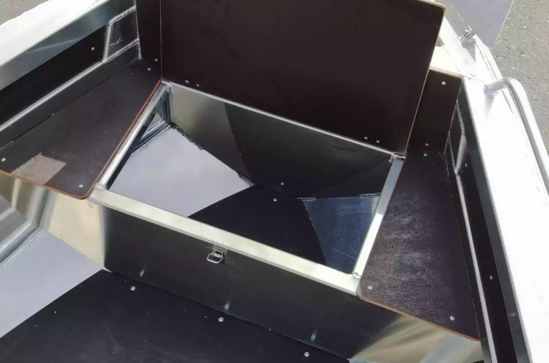 Алюминиевая лодка  Неман-480 Р в Пскове