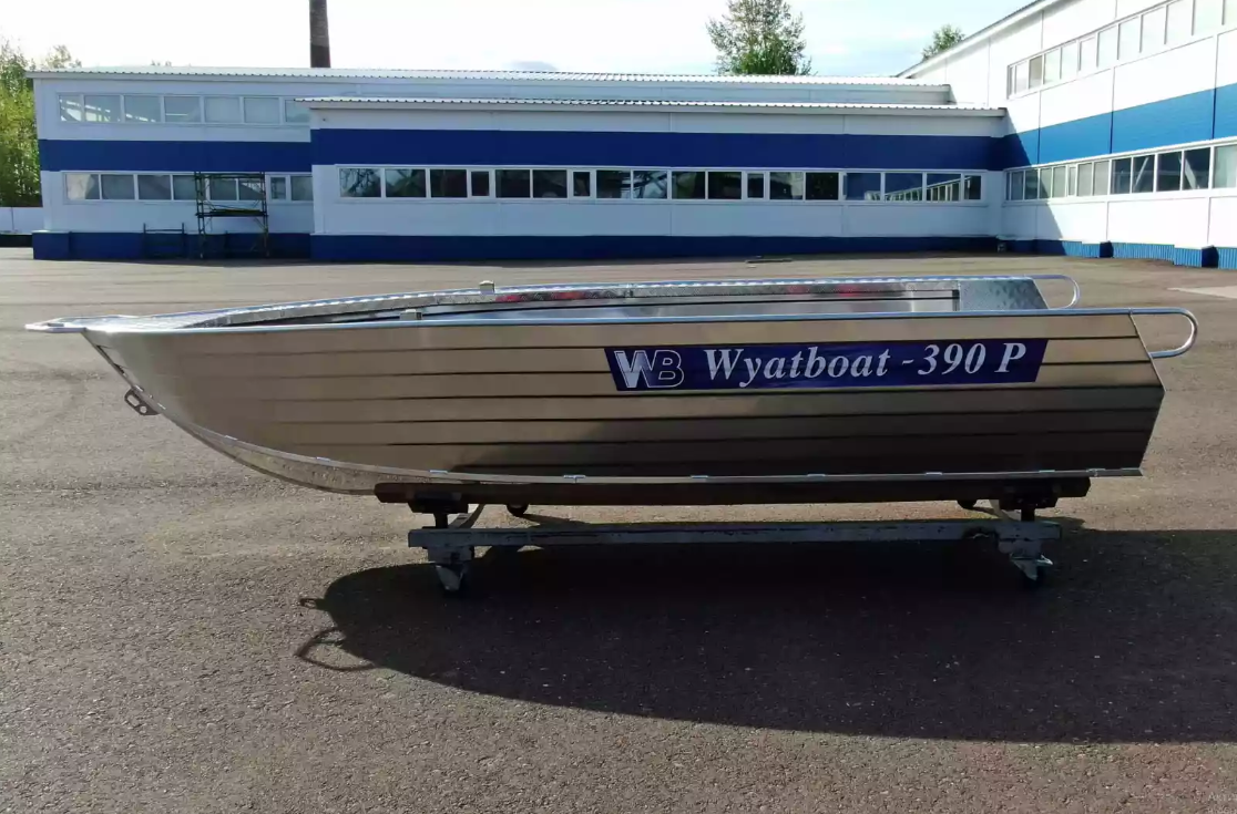 Алюминиевая лодка Wyatboat-390РМ увеличенный борт в Пскове