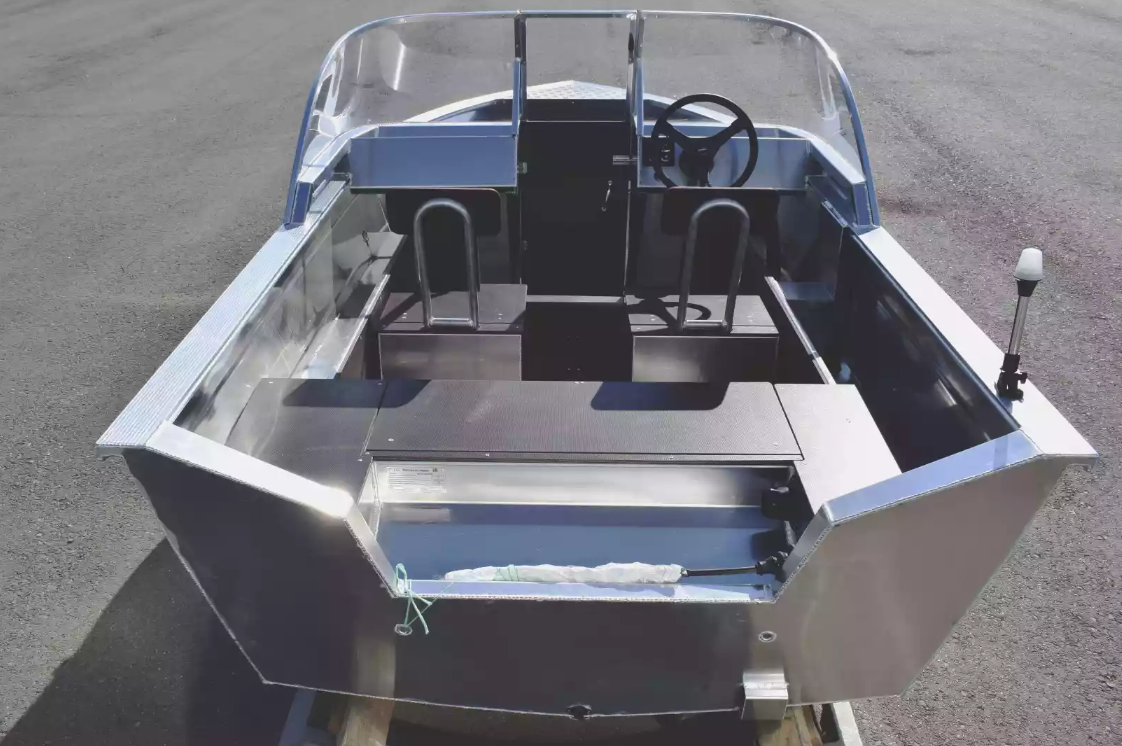 Алюминиевая лодка  Неман-400 DCM в Пскове