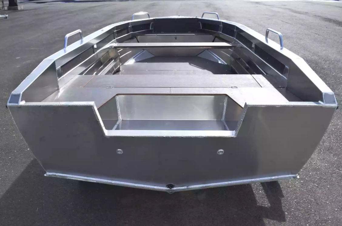 Алюминиевая лодка  Неман-480 Р в Пскове