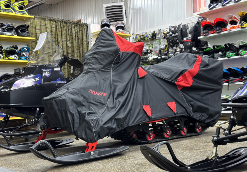 Чехол транспорт. снегохода IKUDZO HUNTER черно-красный Оксфорд ПРЕМИУМ качества с лого IKUDZO в Пскове