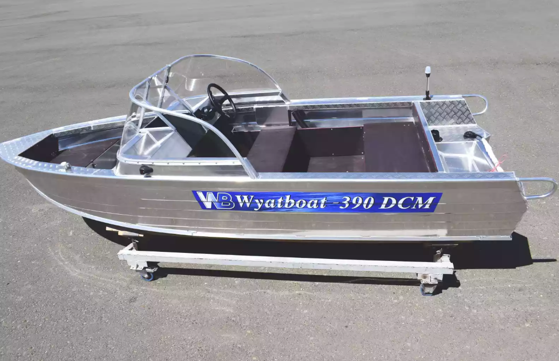 Алюминиевая лодка Wyatboat-390 DCM в Пскове