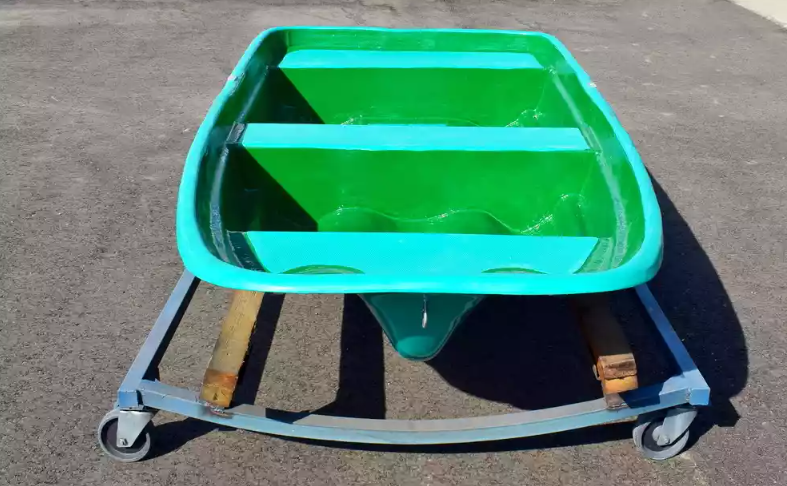 Стеклопластиковая лодка Старт (тримаран) в Пскове