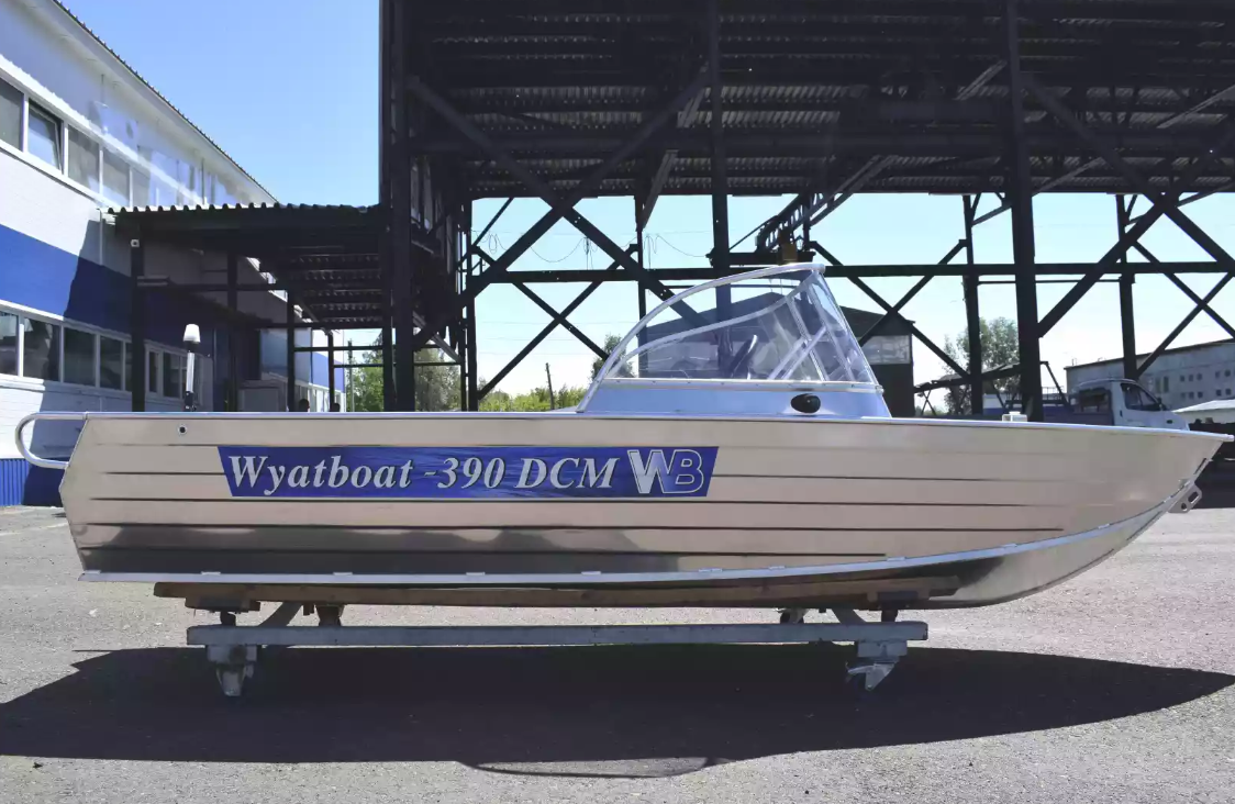 Алюминиевая лодка Wyatboat-390 DCM в Пскове