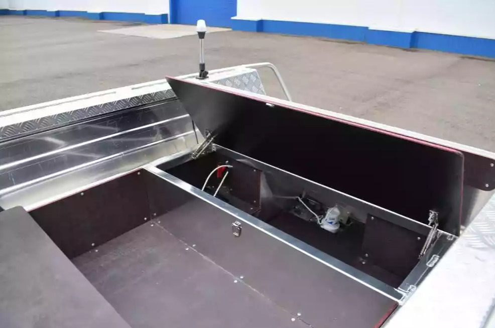 Алюминиевая лодка Wyatboat-390 DCM Увеличенный борт в Пскове