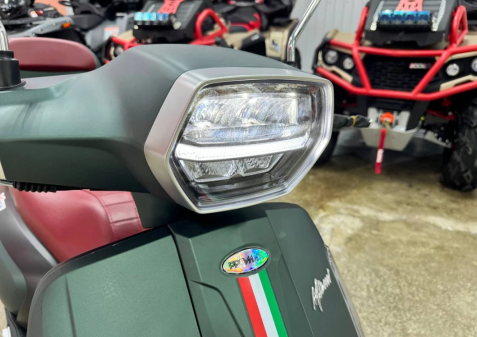 Скутер PROMAX Miami 240 (49) в Пскове