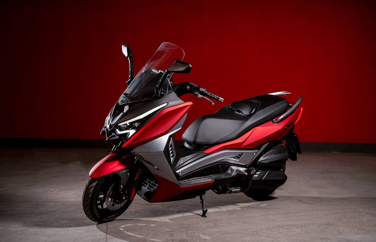 МАКСИСКУТЕР ARIIC 318 в Пскове