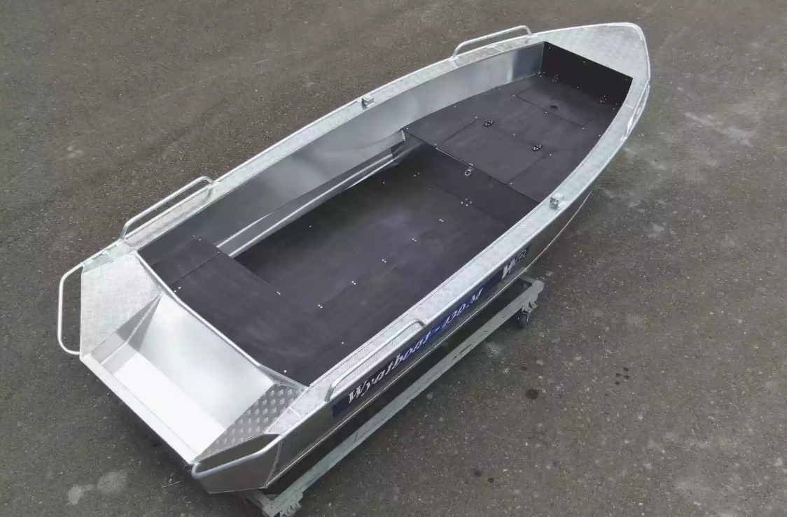 Алюминиевая лодка  Wyatboat-430М FISH в Пскове
