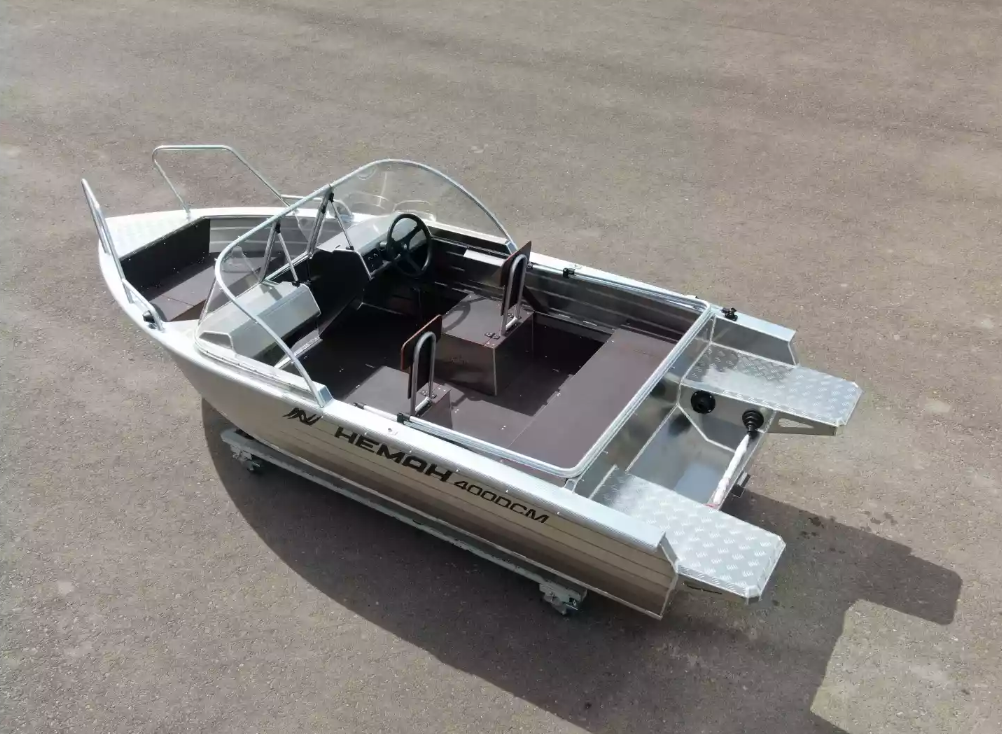 Алюминиевая лодка  Неман-400 DCM NEW в Пскове