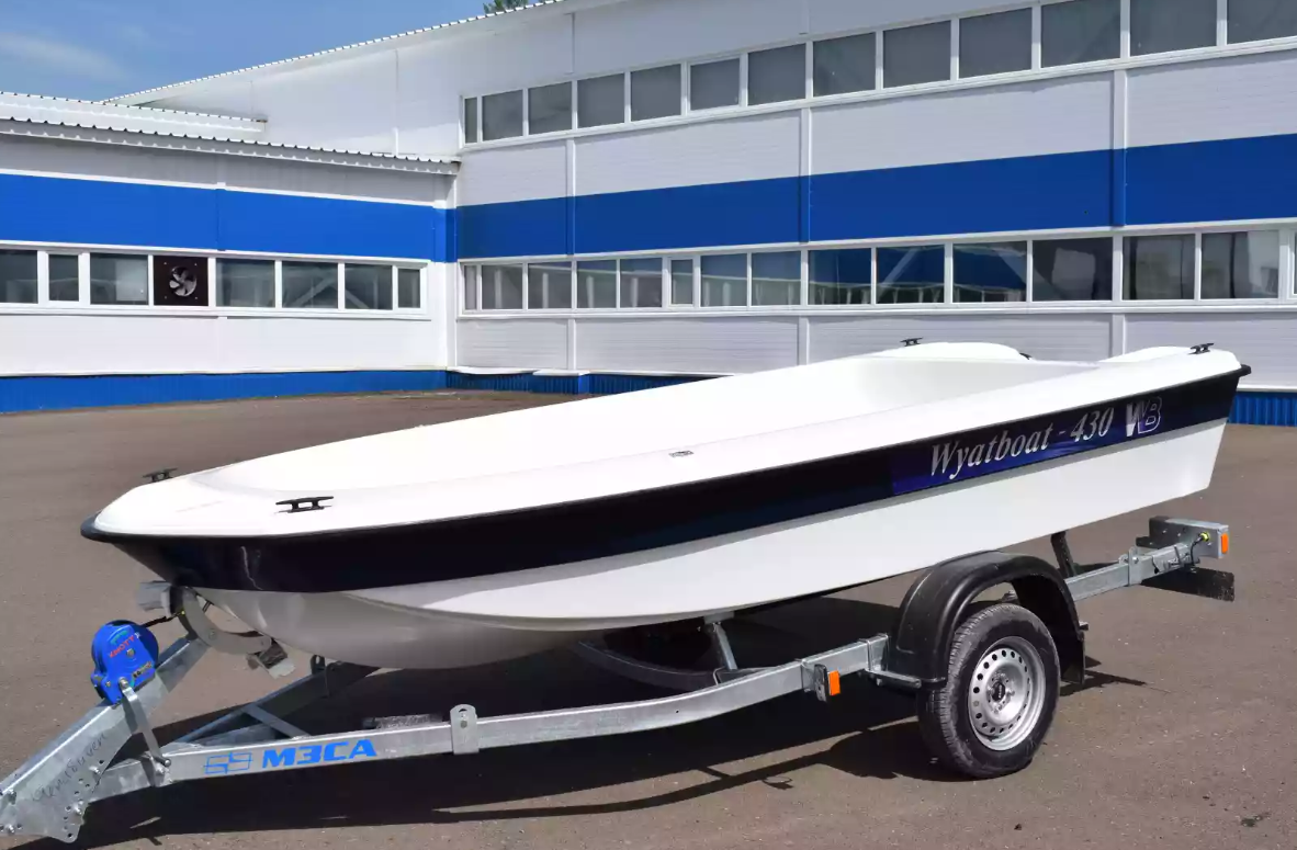 Стеклопластиковая лодка Wyatboat 430 тримаран в Пскове