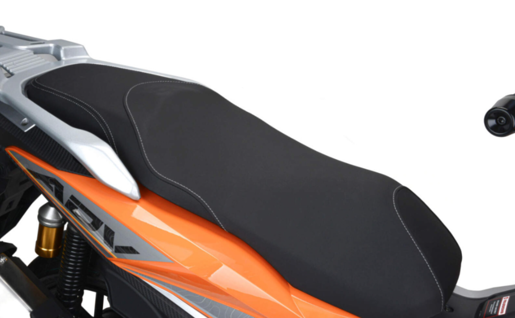 Скутер MOTOLAND (МОТОЛЕНД) T-MAX 150 в Пскове