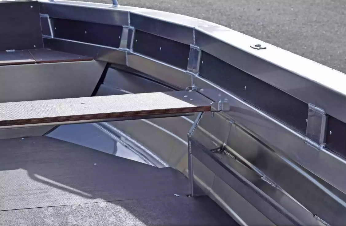 Алюминиевая лодка  Неман-480 Р в Пскове