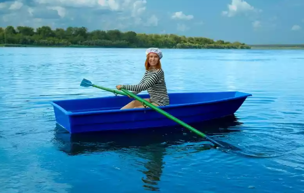 Стеклопластиковая лодка Малютка в Пскове