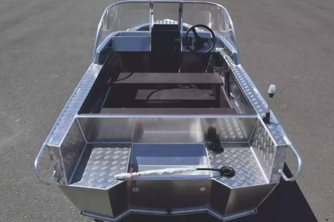 Алюминиевая лодка Wyatboat-390 DCM в Пскове