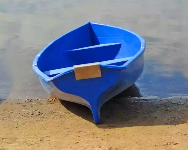 Стеклопластиковая лодка Омуль в Пскове