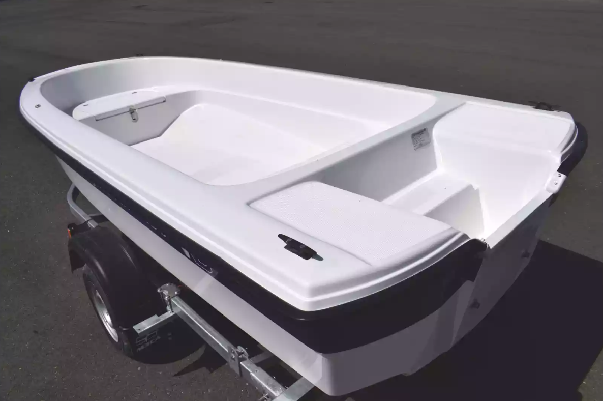 Стеклопластиковая лодка Wyatboat 430 тримаран в Пскове