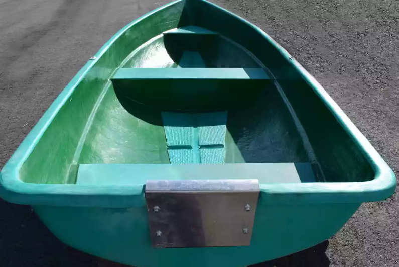 Стеклопластиковая Лодка Голавль в Пскове