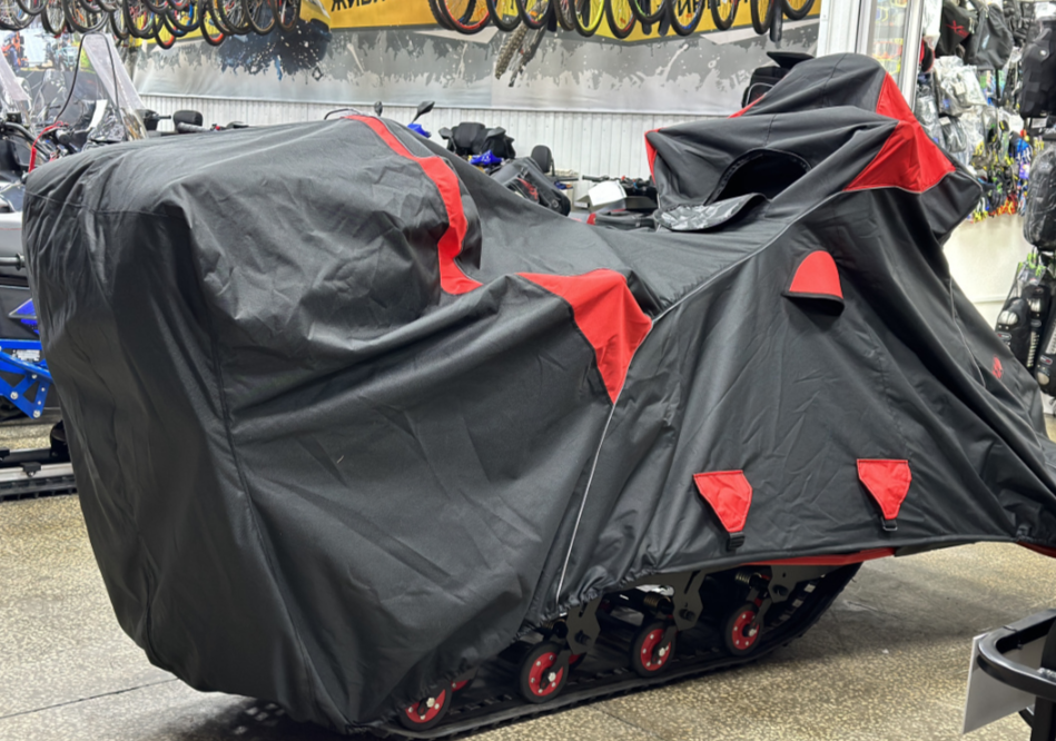 Чехол транспорт. снегохода IKUDZO HUNTER черно-красный Оксфорд ПРЕМИУМ качества с лого IKUDZO в Пскове