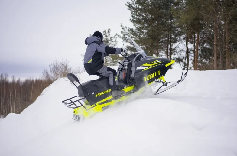 Миниснегоход Бурлак Азимут 24 л.с. , эл.запуск, реверс, тормоз гидравл, капот черный в Пскове