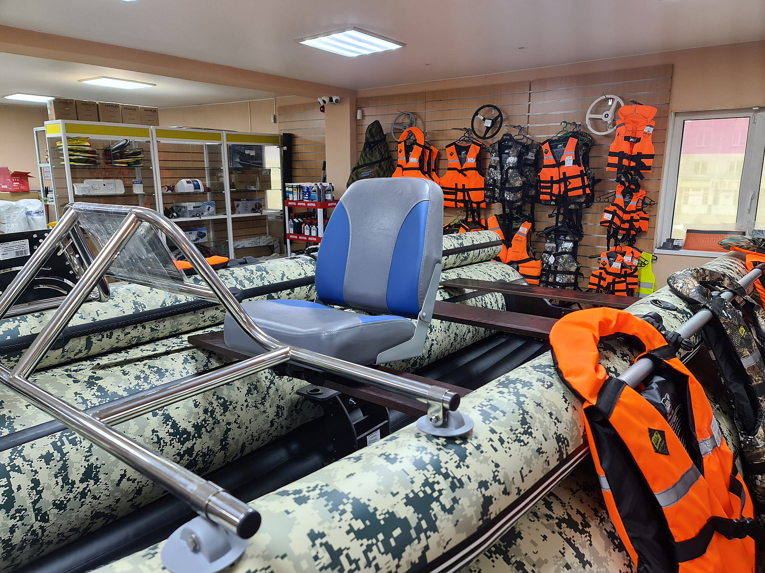 КРЕСЛО МЯГКОЕ РАСКЛАДНОЕ С ПОВОРОТНЫМ МЕХАНИЗМОМ ДЛЯ ЛОДОК в Пскове