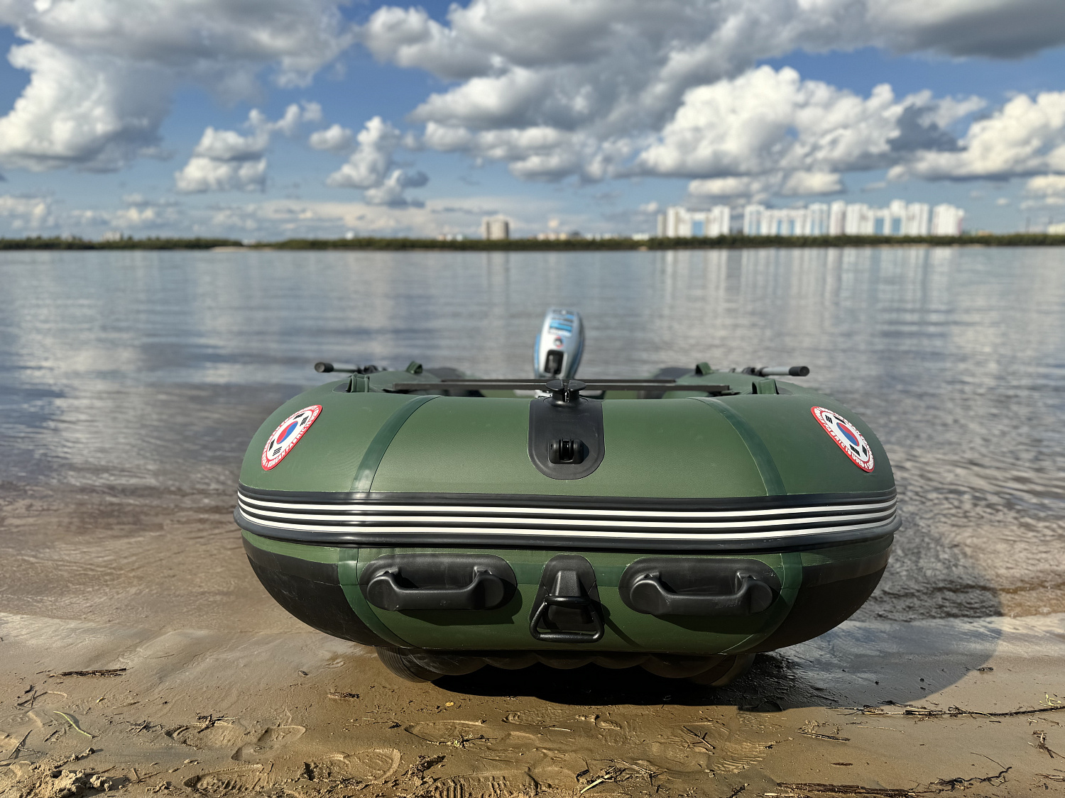 Лодка MISHIMO BIG FLOOR 440 в Пскове