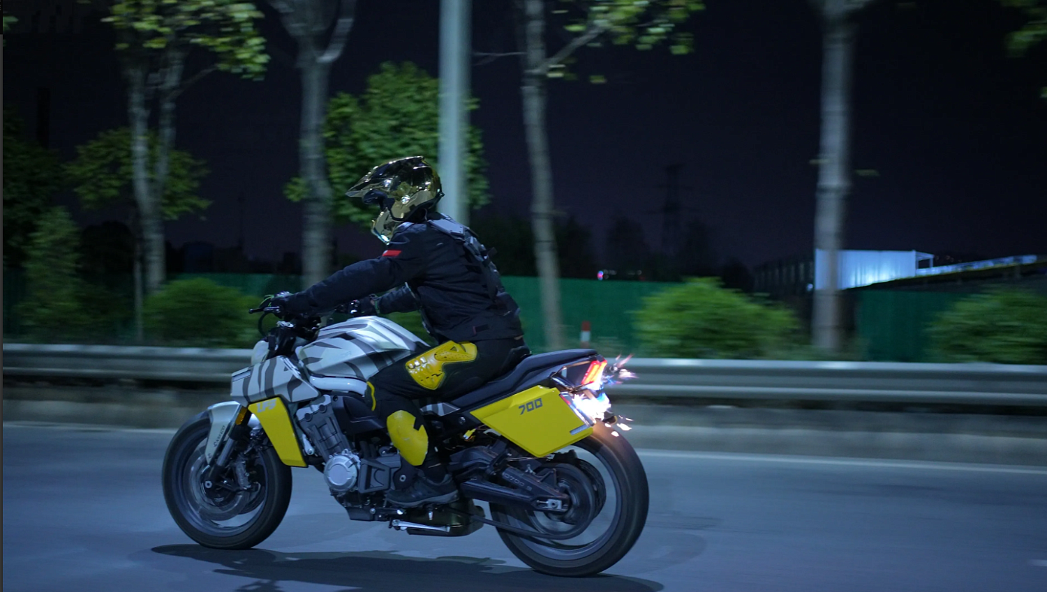 Мотоцикл Benda LFS 700 в Пскове