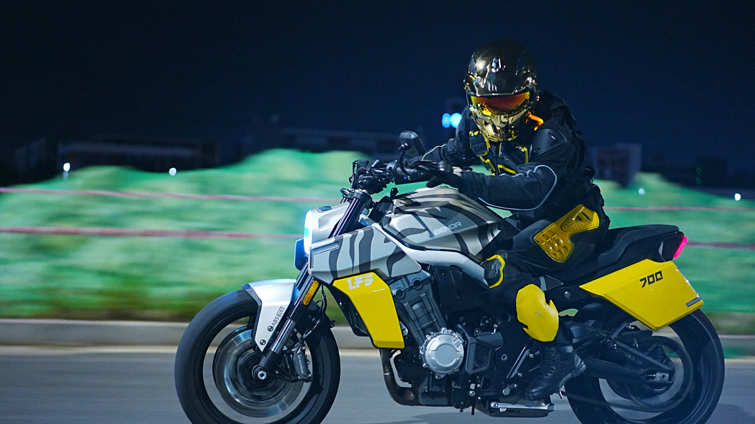 Мотоцикл Benda LFS 700 в Пскове